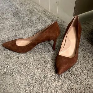 Banana Republic brown suede shoes size 9.5